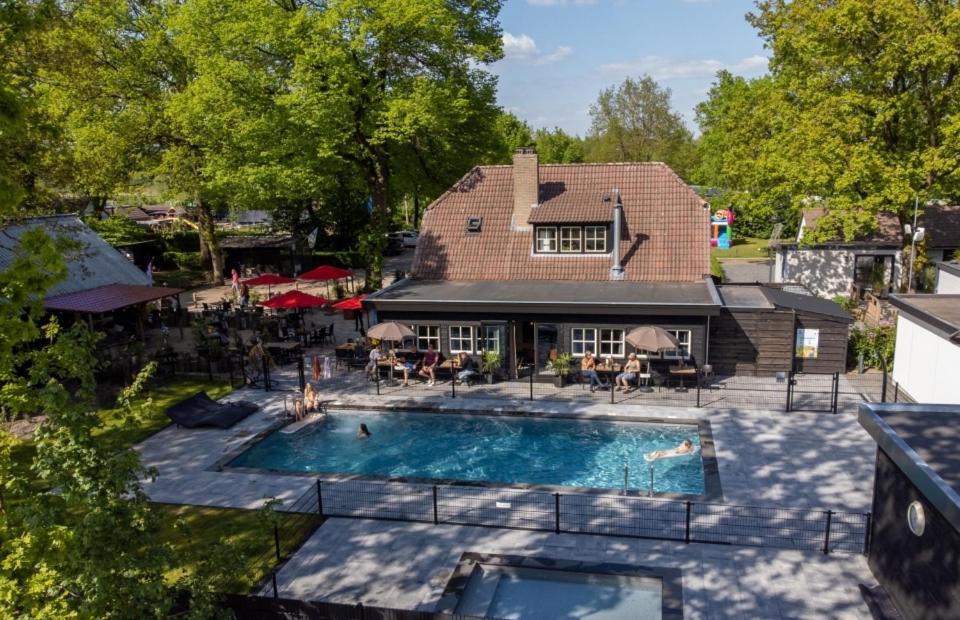 Camping De Vinkenkamp Lieren Экстерьер фото