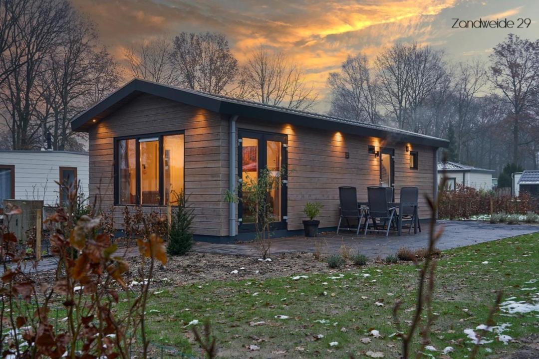 Camping De Vinkenkamp Lieren Экстерьер фото
