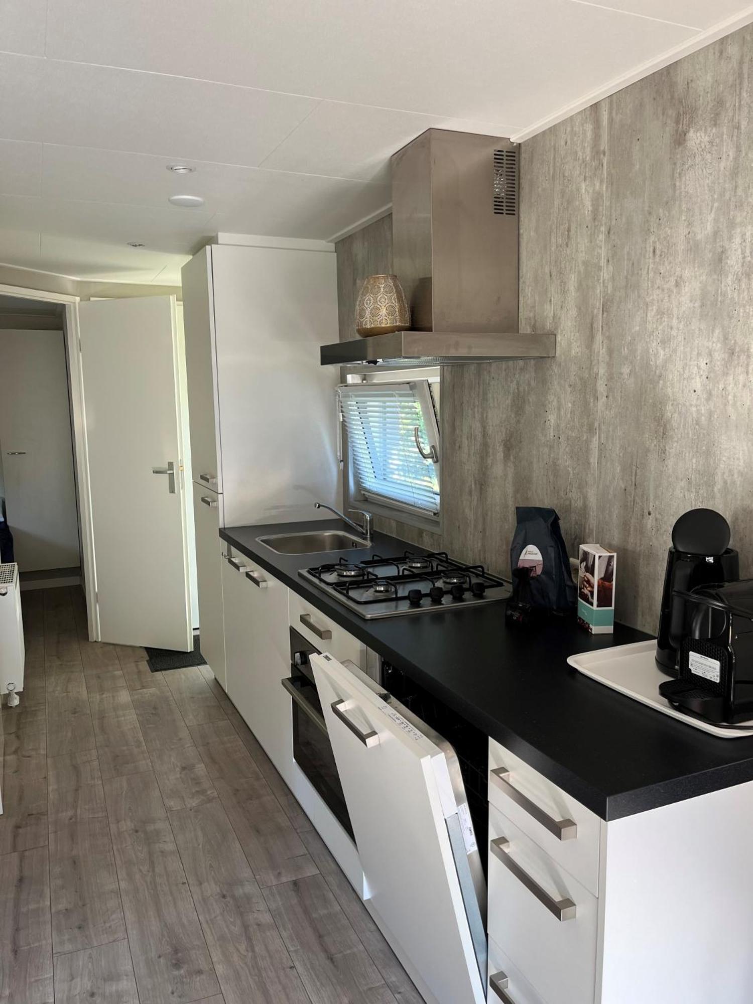 Camping De Vinkenkamp Lieren Экстерьер фото